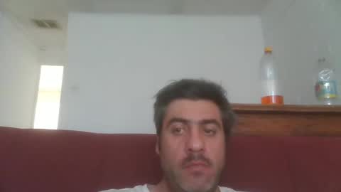 Snapshot of caravibugue chatting on 12.30.24 caravibugue online show from 12.30.24