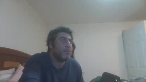 Snapshot of caravibugue chatting on 10.20.25 caravibugue online show from 10.20.25