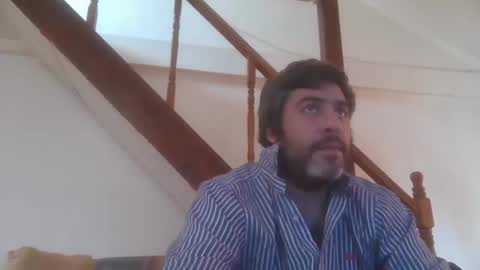 Snapshot of caravibugue chatting on 11.20.25 caravibugue online show from 11.20.25