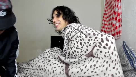 Carlos and Cristian  online show from 01.22.25