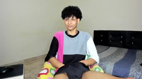 Carlos and Cristian  online show from 02.21.25