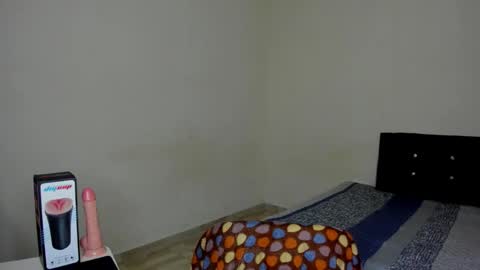 Carlos and Cristian  online show from 09.24.25