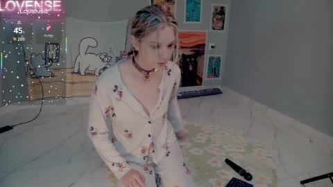 NONA    follow online show from 09.16.25