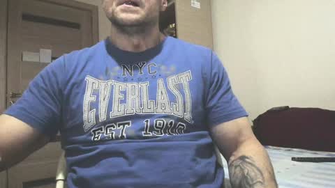 Snapshot of carin_the_body chatting on 02.08.25 Laz online show from 02.08.25