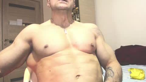 Snapshot of carin_the_body chatting on 02.10.25 Laz online show from 02.10.25