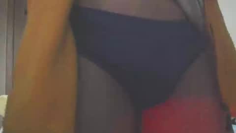 Snapshot of carin_the_body chatting on 02.14.25 Laz online show from 02.14.25