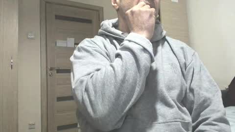 Snapshot of carin_the_body chatting on 02.16.25 Laz online show from 02.16.25