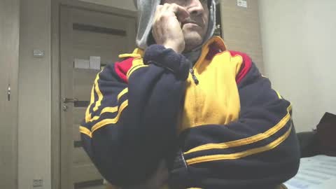 Snapshot of carin_the_body chatting on 02.16.25 Laz online show from 02.16.25