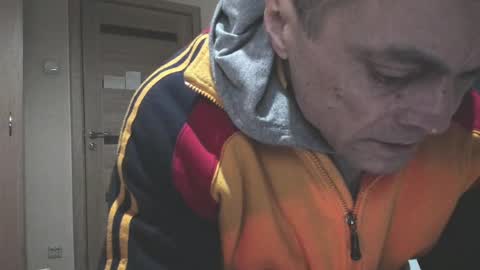 Snapshot of carin_the_body chatting on 02.19.25 Laz online show from 02.19.25