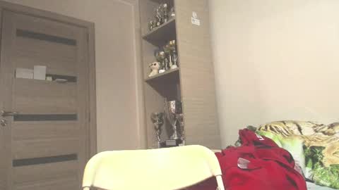 Snapshot of carin_the_body chatting on 02.24.25 Laz online show from 02.24.25