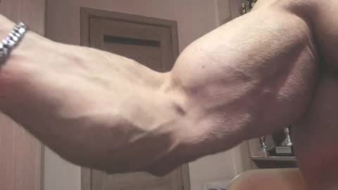 Snapshot of carin_the_body chatting on 02.25.25 Laz online show from 02.25.25