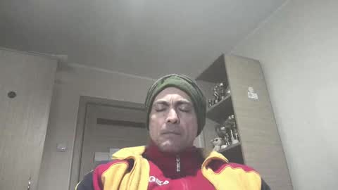 Snapshot of carin_the_body chatting on 03.04.25 Laz online show from 03.04.25