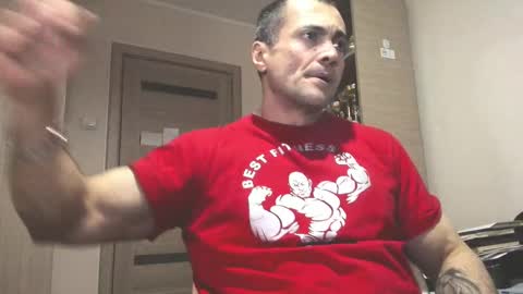 Snapshot of carin_the_body chatting on 03.08.25 Laz online show from 03.08.25