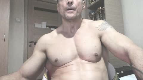 Snapshot of carin_the_body chatting on 09.14.25 Laz online show from 09.14.25