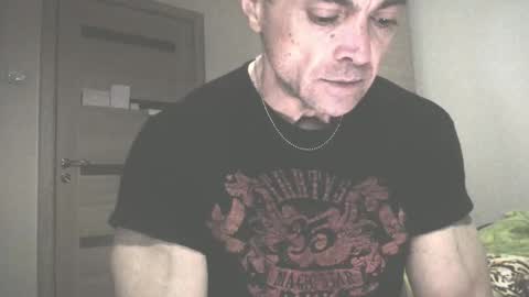 Snapshot of carin_the_body chatting on 10.13.25 Laz online show from 10.13.25