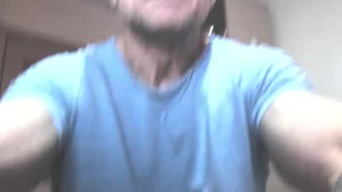 Snapshot of carin_the_body chatting on 10.20.25 Laz online show from 10.20.25