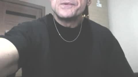 Snapshot of carin_the_body chatting on 10.23.25 Laz online show from 10.23.25