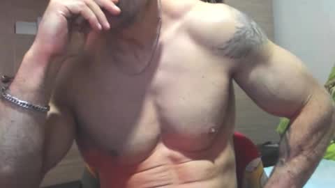 Snapshot of carin_the_body chatting on 11.06.25 Laz online show from 11.06.25