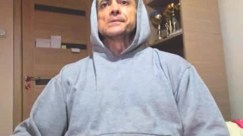 Snapshot of carin_the_body chatting on 11.20.25 Laz online show from 11.20.25