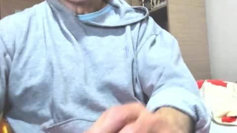 Snapshot of carin_the_body chatting on 11.22.25 Laz online show from 11.22.25