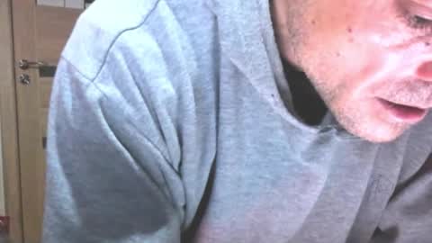 Snapshot of carin_the_body chatting on 11.26.25 Laz online show from 11.26.25