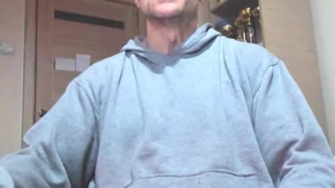 Snapshot of carin_the_body chatting on 11.28.25 Laz online show from 11.28.25