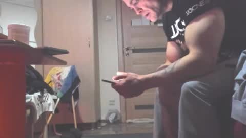 Snapshot of carin_the_body chatting on 12.14.25 Laz online show from 12.14.25