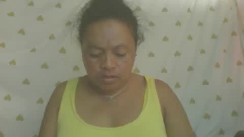 Snapshot of carinesexy69 chatting on 04.25.26 carinesexy69 online show from 04.25.26