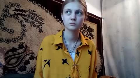 Snapshot of carissaalderson chatting on 05.28.26 Kira online show from 05.28.26