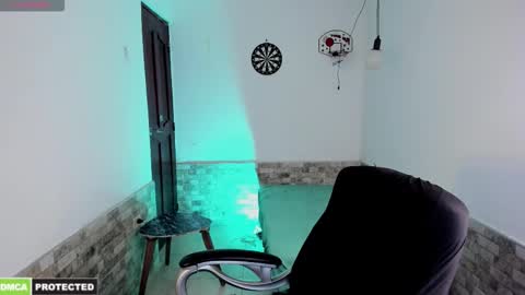 Snapshot of carl_smithh chatting on 12.05.25 Carl online show from 12.05.25