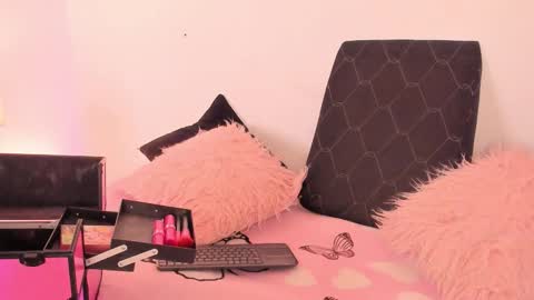 Carla Wet18 online show from 11.26.25