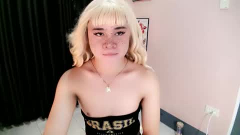 Snapshot of carlo_bigcock69 chatting on 10.11.25 carlo_bigcock69 online show from 10.11.25