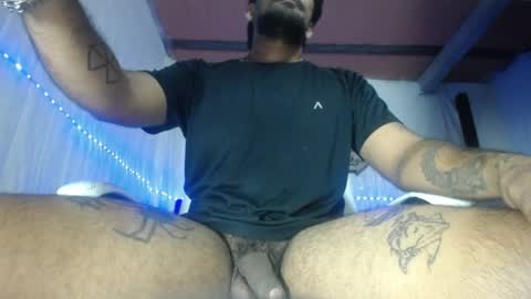 carlo yates  thx for help me to reach 100 thumps up online show from 06.08.26