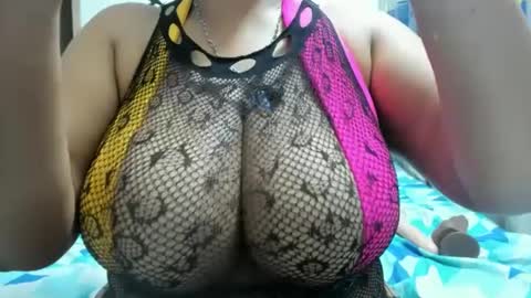 Snapshot of carlos_diana chatting on 02.21.25 carlos diana online show from 02.21.25