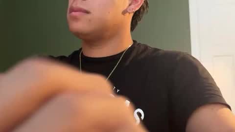 Snapshot of carlosjosecb1 chatting on 10.23.25 carlos online show from 10.23.25