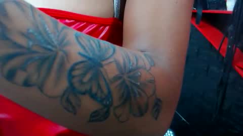 Snapshot of carlotadivaxxx chatting on 05.28.26 CarlotaDivaxxx online show from 05.28.26