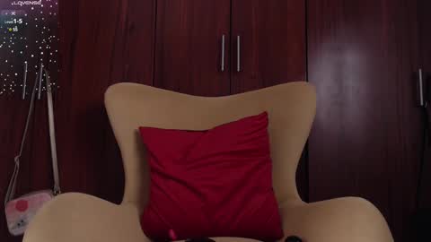 Snapshot of carly_grasso chatting on 02.25.25 carly grasso online show from 02.25.25