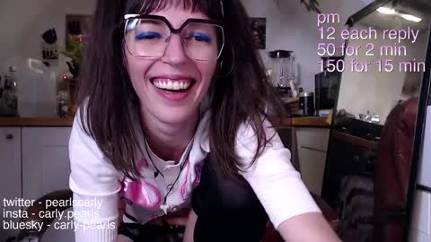 Carly Pearls online show from 02.25.25