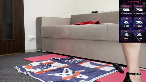 Snapshot of carmela_fox chatting on 02.27.25 Carmela online show from 02.27.25