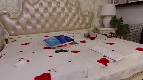 Snapshot of carmellaangel chatting on 12.15.25 CarmellaAngel online show from 12.15.25