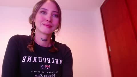 Snapshot of carmennrusso chatting on 02.27.25 carmennrusso online show from 02.27.25