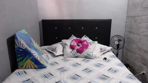 Snapshot of caro_milf_ chatting on 10.25.25 Caro milf online show from 10.25.25