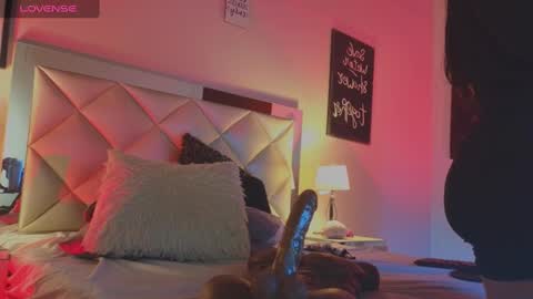 Snapshot of caro_zapata chatting on 01.05.25 Carolina online show from 01.05.25