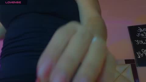 Snapshot of caro_zapata chatting on 02.22.25 Carolina online show from 02.22.25