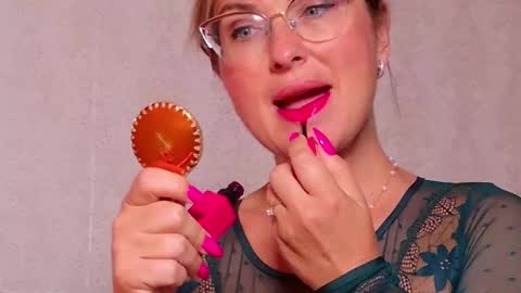 CaroJhones online show from 09.23.25