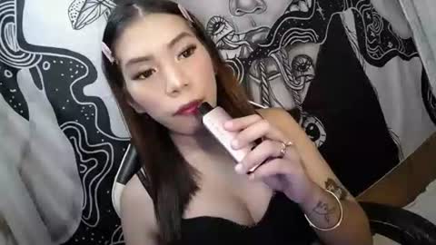 Snapshot of carol_linaxxx chatting on 11.26.25 Carolina online show from 11.26.25