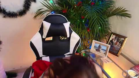 Snapshot of carol_miss2 chatting on 12.02.25 CAROL online show from 12.02.25