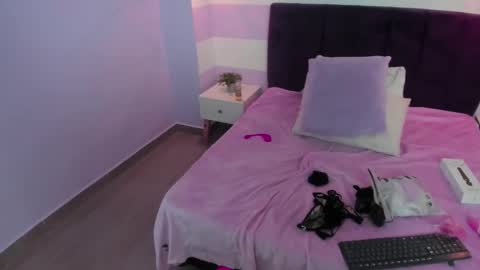 Snapshot of carol_pinter chatting on 03.07.25 Carol online show from 03.07.25