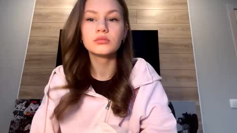 Lisa online show from 02.06.26