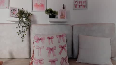 Carolina  online show from 03.09.25